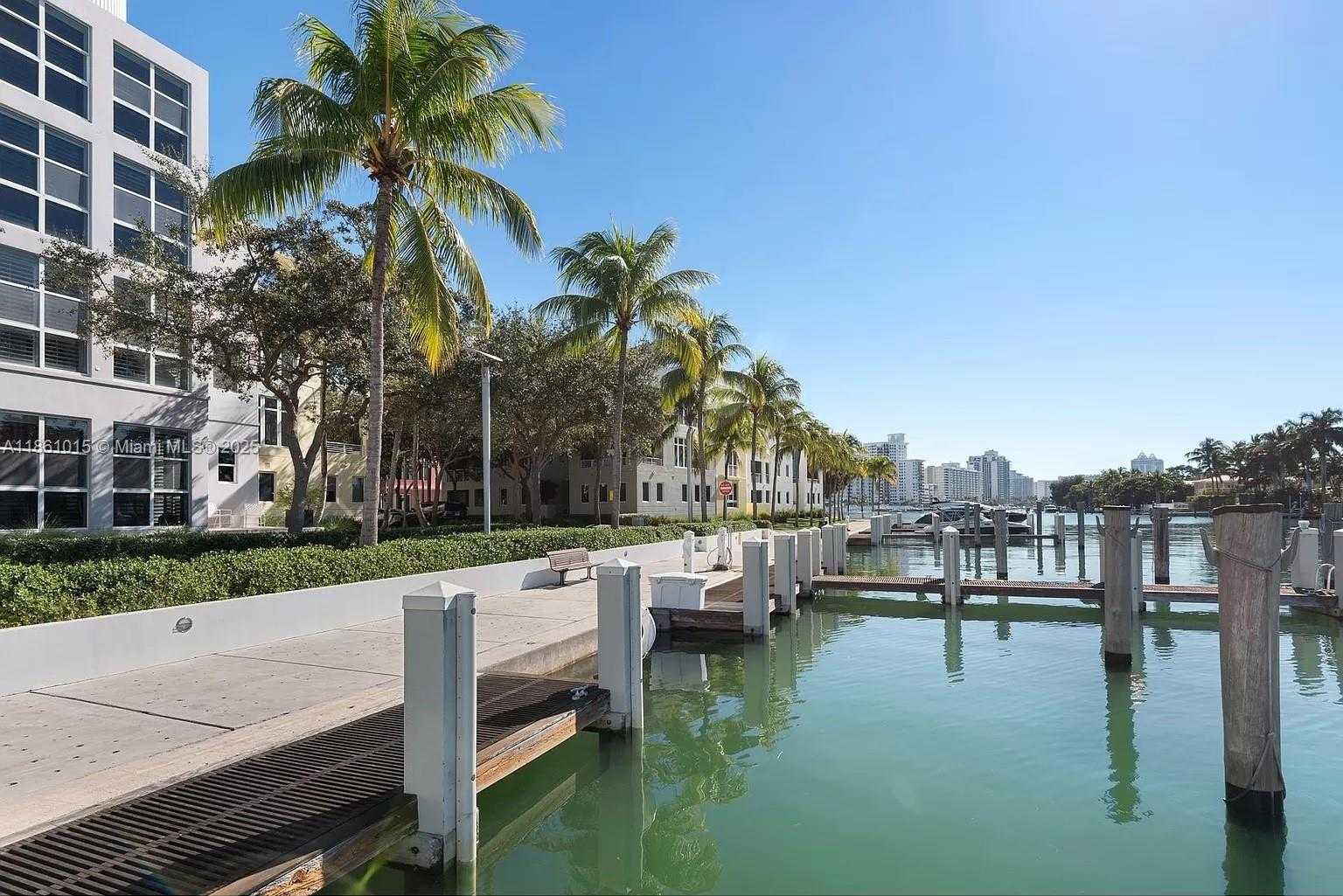 Small Image of 6101 WEST LAGUNA DR W #6101, Miami Beach Number 4