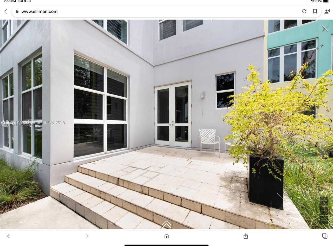 Small Image of 6101 WEST LAGUNA DR W #6101, Miami Beach Number 7