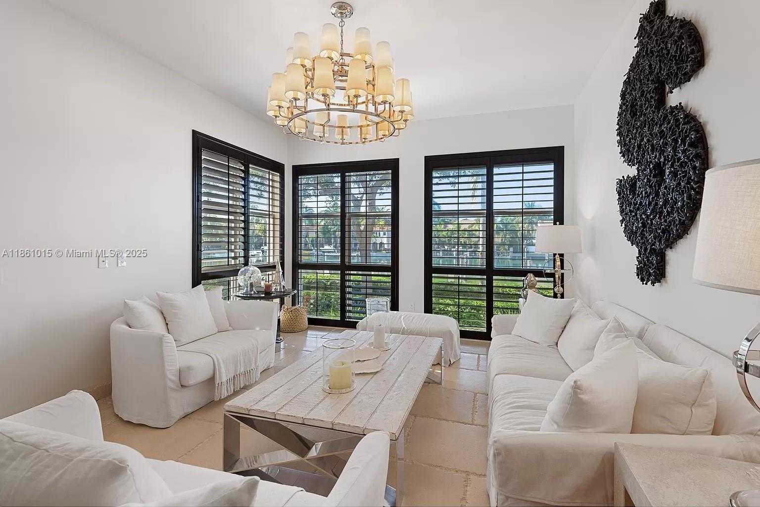 Small Image of 6101 WEST LAGUNA DR W #6101, Miami Beach Number 9