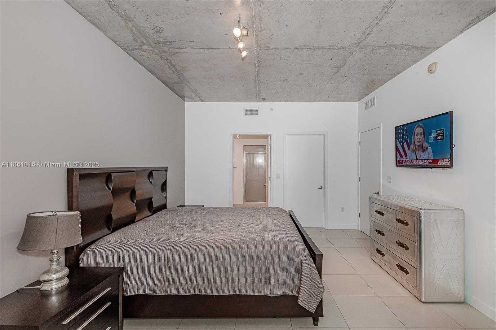 Small Image of 3301 NORTH EAST 1ST AVE #H2206, Miami Number 19