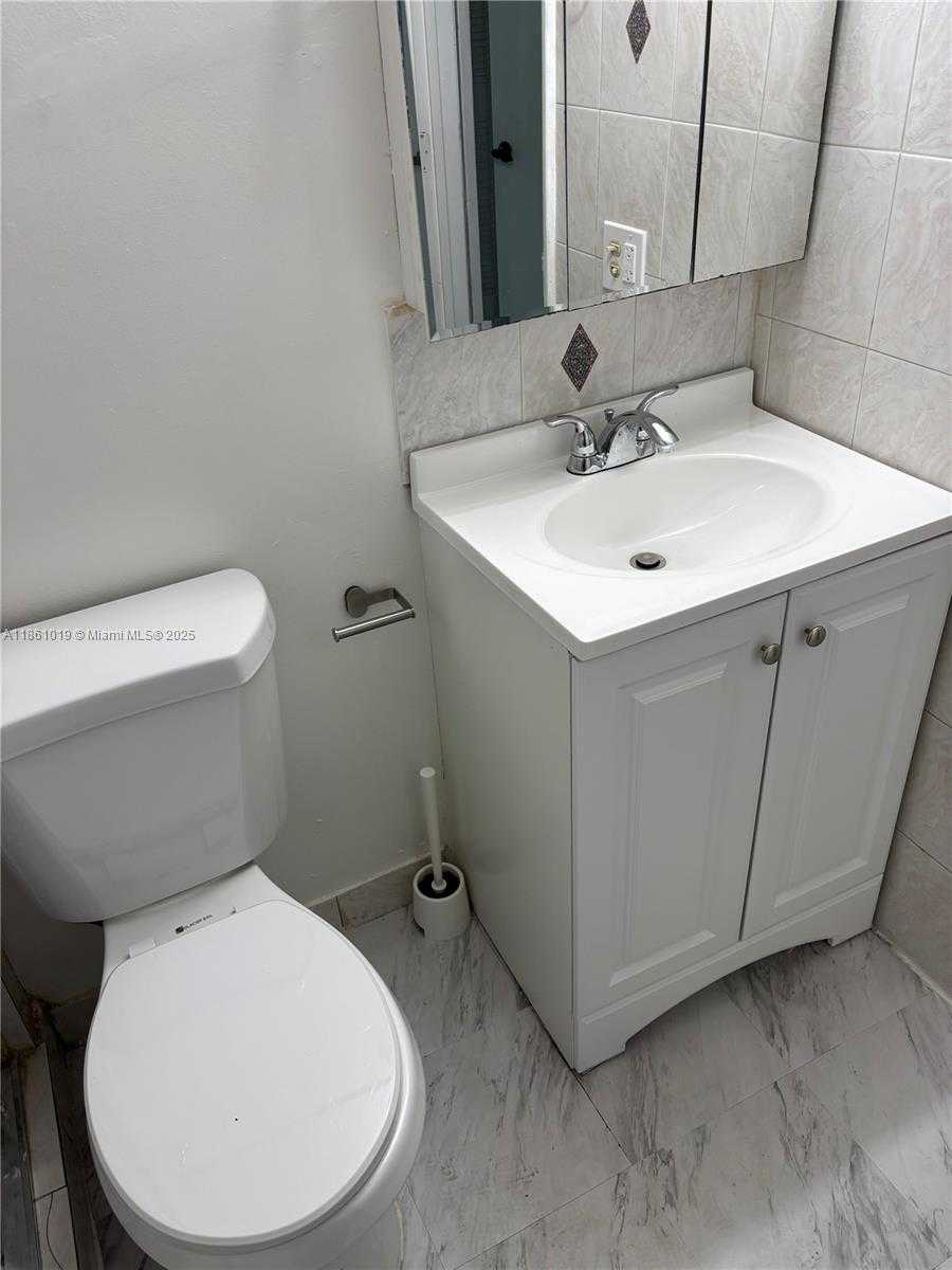 Small Image of 8883 FONTAINEBLEAU BLVD #202, Miami Number 12