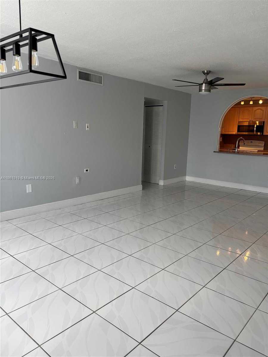 Small Image of 8883 FONTAINEBLEAU BLVD #202, Miami Number 3