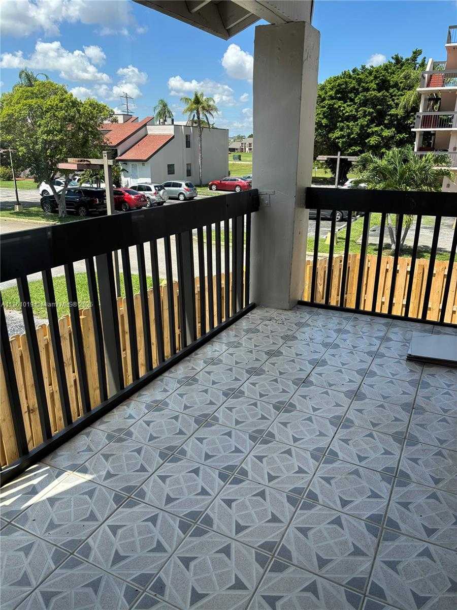 Small Image of 8883 FONTAINEBLEAU BLVD #202, Miami Number 8