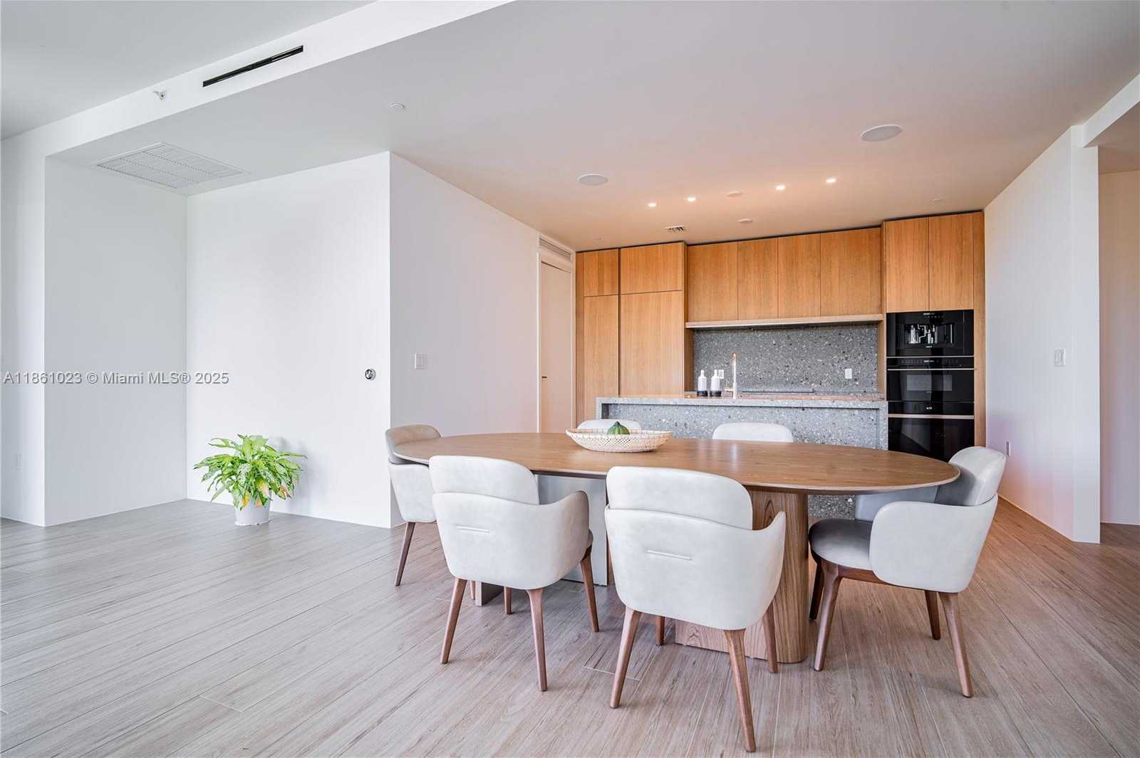 Small Image of 8701 COLLINS AVE #306, Miami Beach Number 6