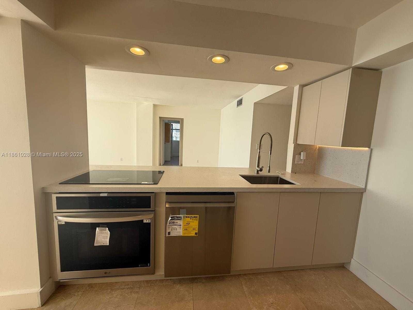 Small Image of 1420 BRICKELL BAY DR #1203A, Miami Number 10