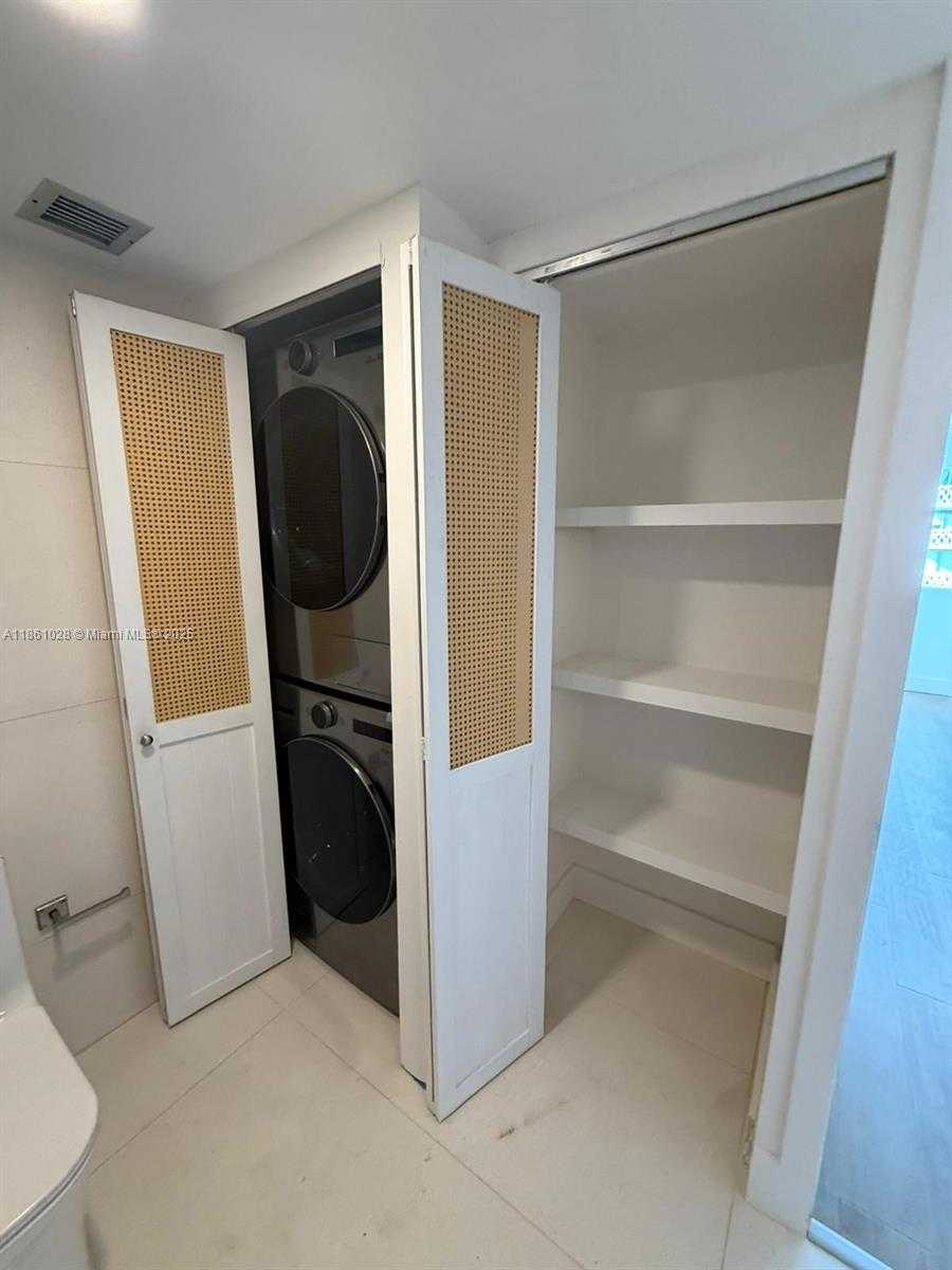 Small Image of 1420 BRICKELL BAY DR #1203A, Miami Number 23