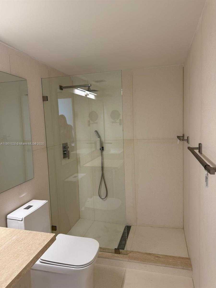 Small Image of 1420 BRICKELL BAY DR #1203A, Miami Number 33