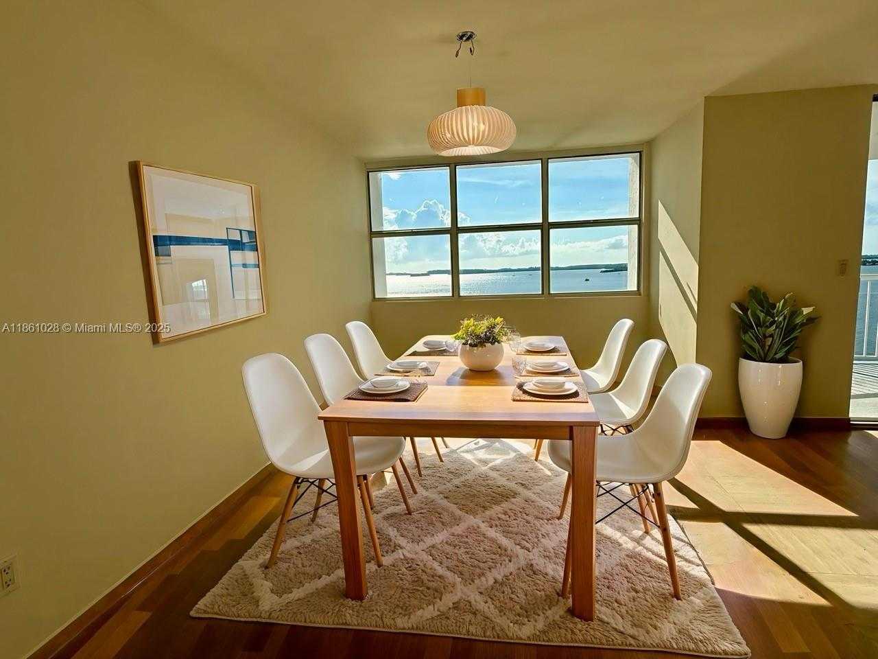 Small Image of 1420 BRICKELL BAY DR #1203A, Miami Number 36