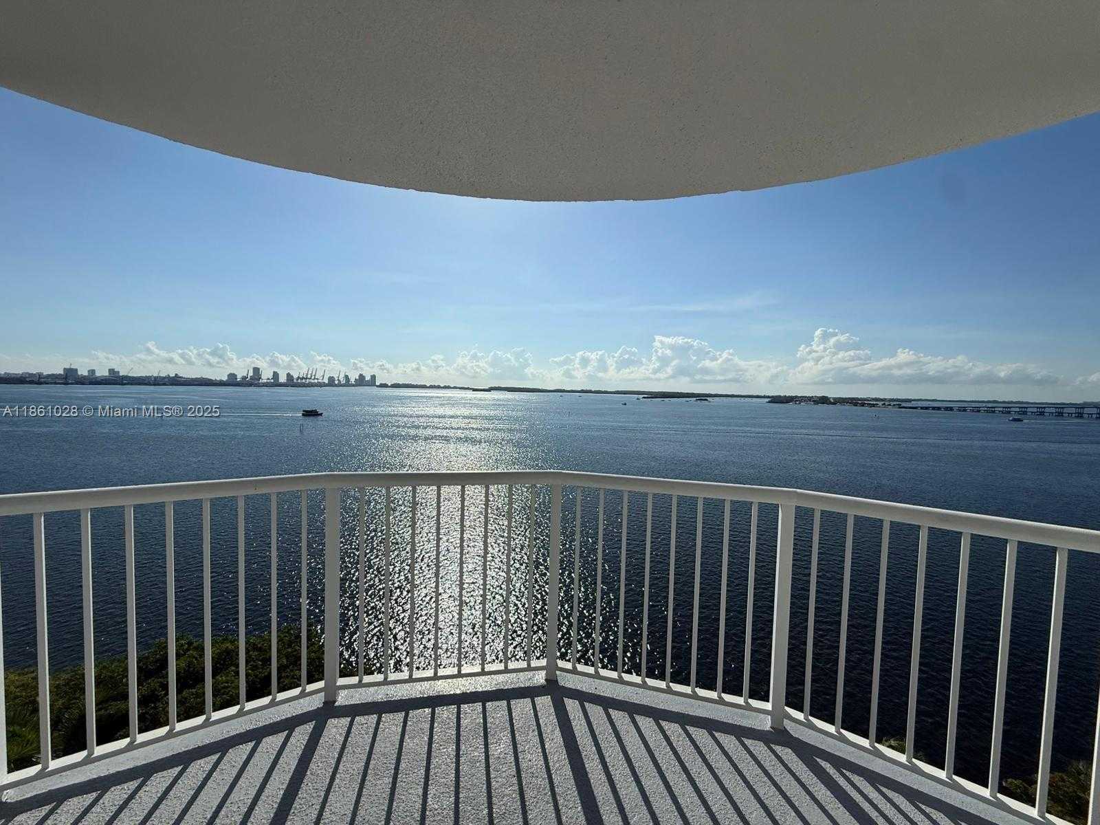 Small Image of 1420 BRICKELL BAY DR #1203A, Miami Number 4