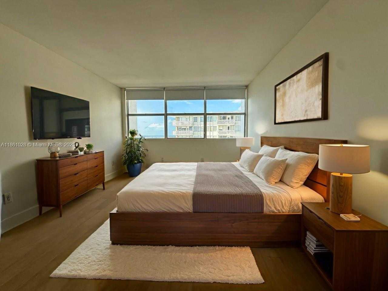 Small Image of 1420 BRICKELL BAY DR #1203A, Miami Number 42