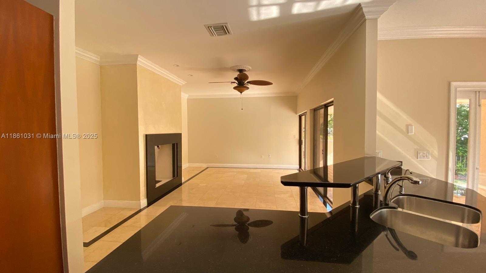 Small Image of 301 ISLA DORADA BLVD, Coral Gables Number 11