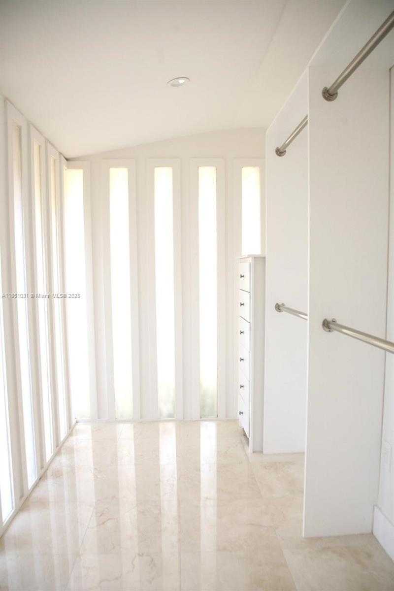 Small Image of 301 ISLA DORADA BLVD, Coral Gables Number 18