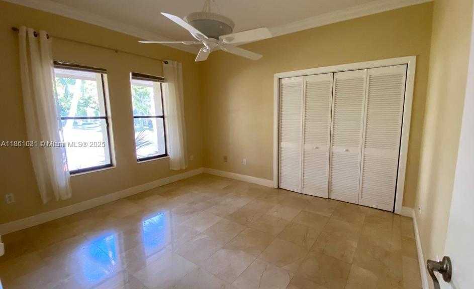 Small Image of 301 ISLA DORADA BLVD, Coral Gables Number 20