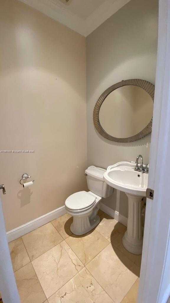 Small Image of 301 ISLA DORADA BLVD, Coral Gables Number 21