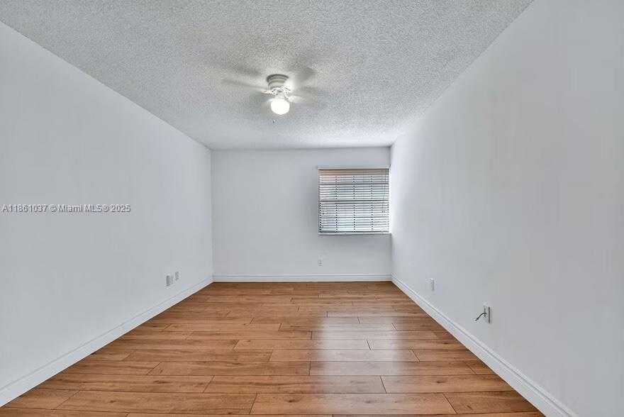 Small Image of 3501 MAGELLAN CIR #636, Aventura Number 28