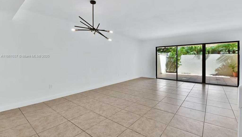 Small Image of 3501 MAGELLAN CIR #636, Aventura Number 9