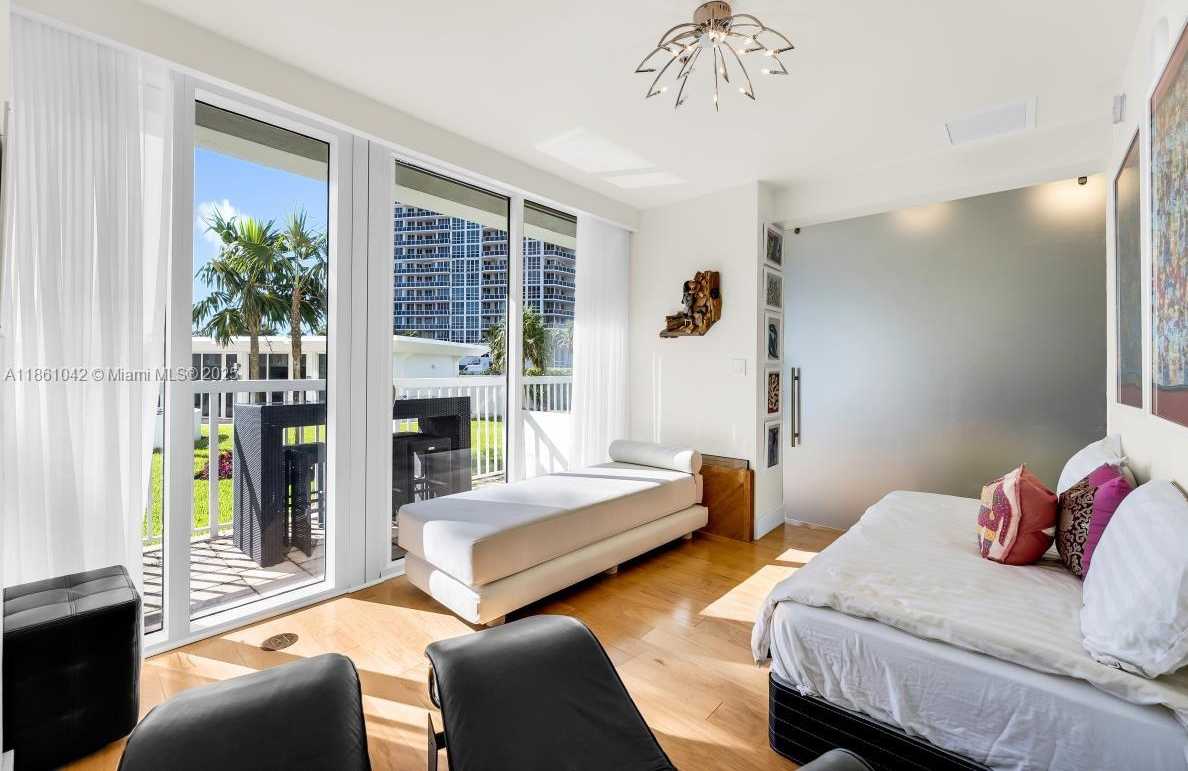 Small Image of 10275 COLLINS AVE #102, Bal Harbour Number 14