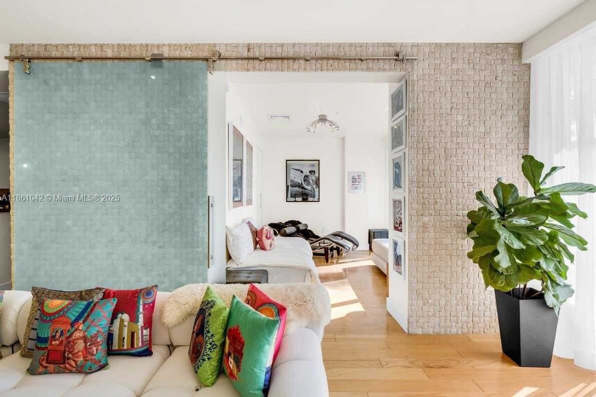 Small Image of 10275 COLLINS AVE #102, Bal Harbour Number 4