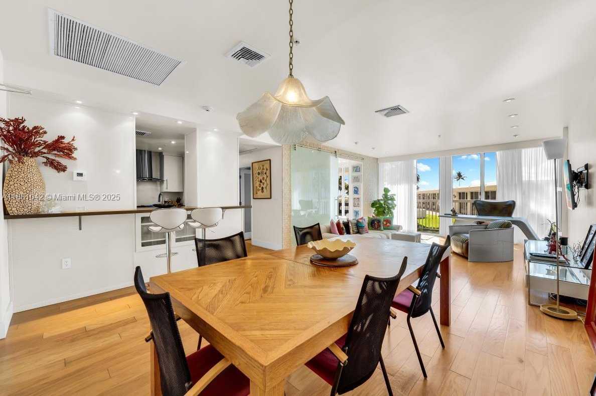 Small Image of 10275 COLLINS AVE #102, Bal Harbour Number 5