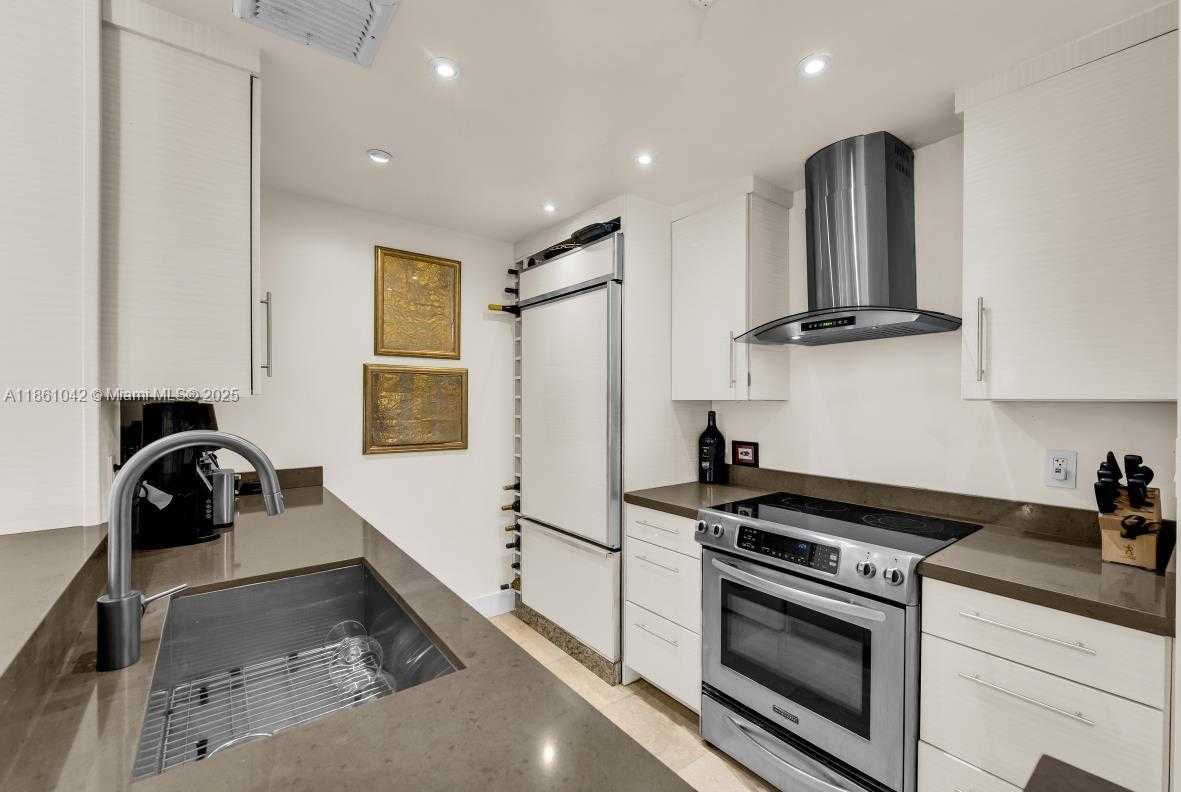 Small Image of 10275 COLLINS AVE #102, Bal Harbour Number 8