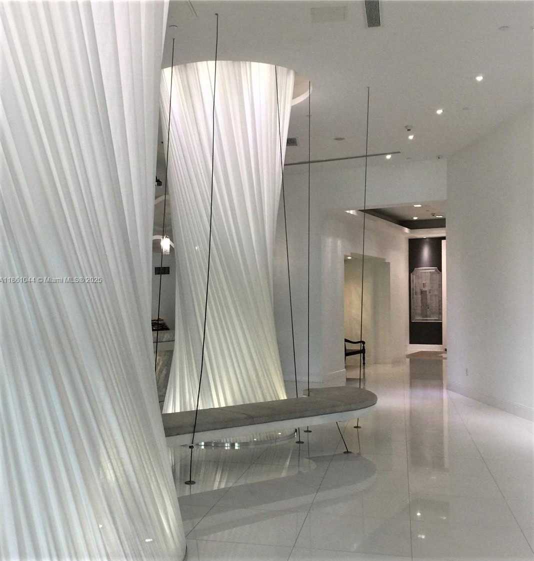 Small Image of 350 SOUTH MIAMI AVE #2105, Miami Number 22