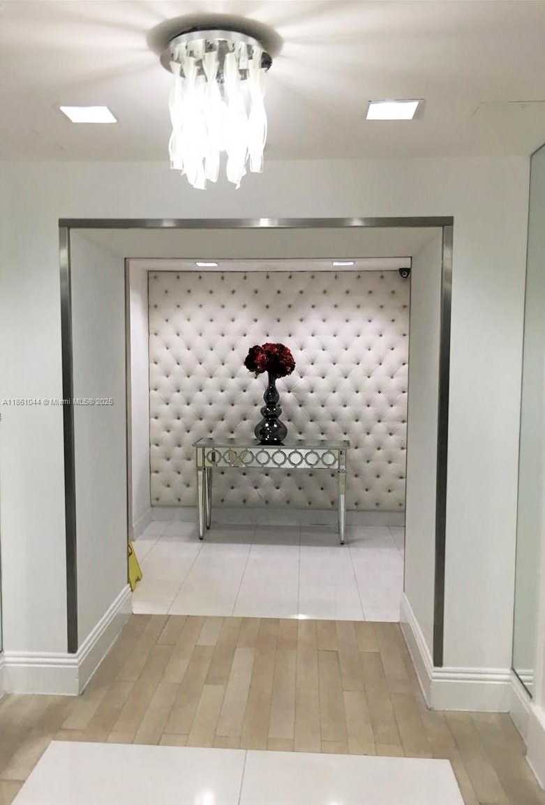 Small Image of 350 SOUTH MIAMI AVE #2105, Miami Number 62
