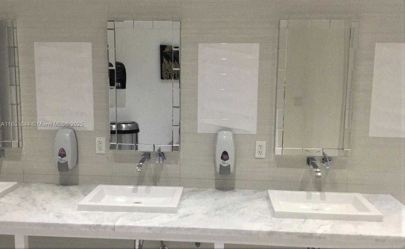 Small Image of 350 SOUTH MIAMI AVE #2105, Miami Number 72