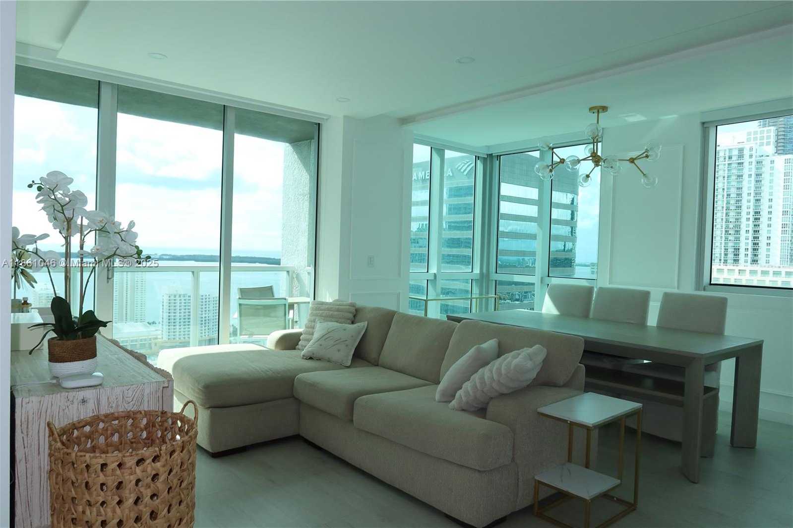 Small Image of 500 BRICKELL AVE #3902, Miami Number 2