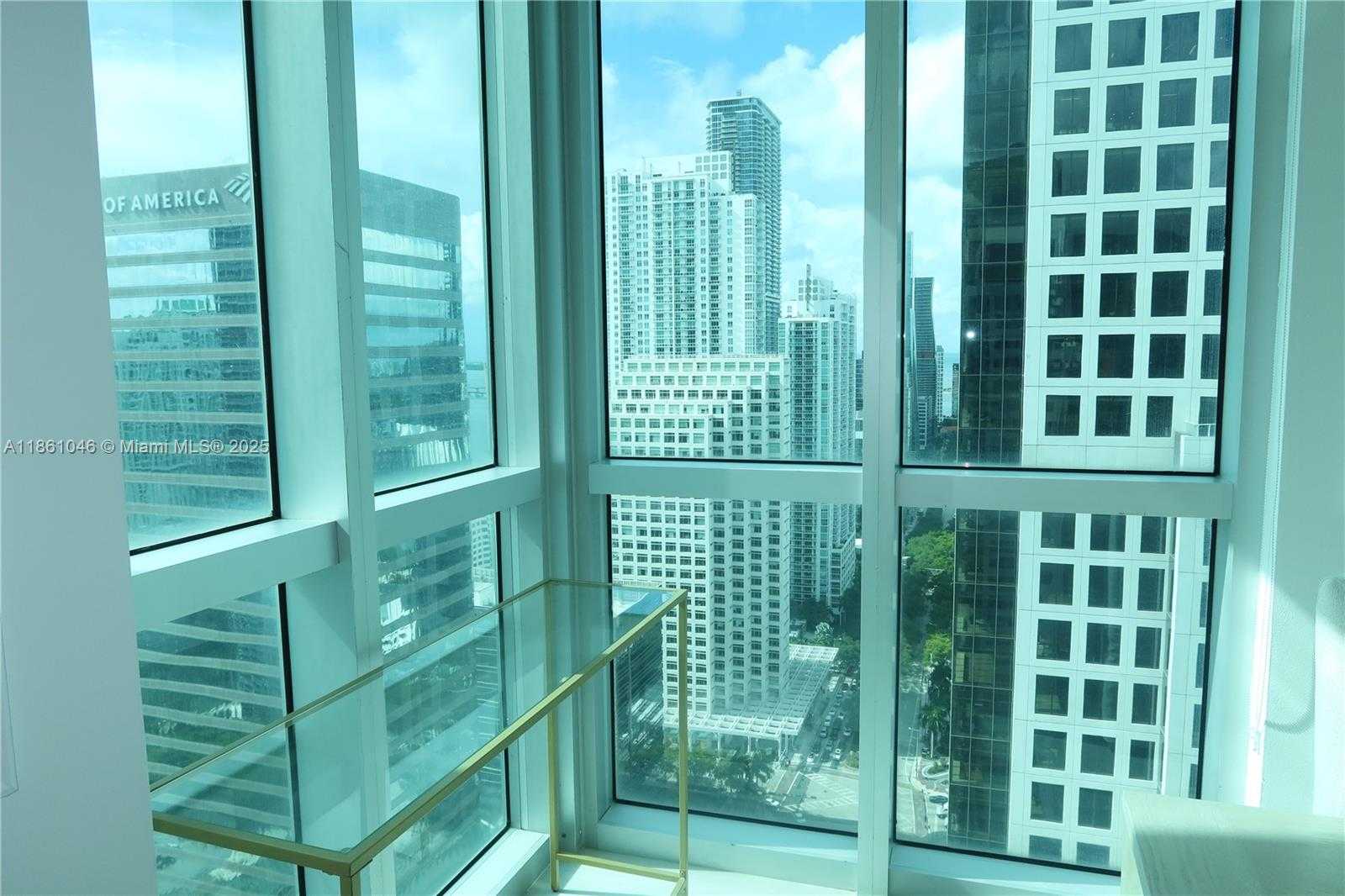 Small Image of 500 BRICKELL AVE #3902, Miami Number 32
