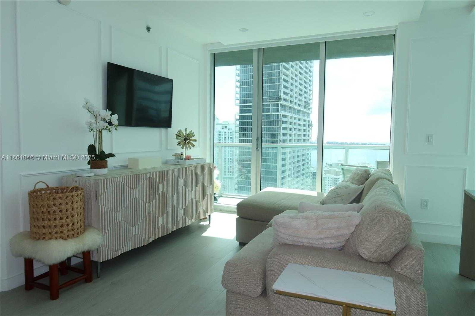 Small Image of 500 BRICKELL AVE #3902, Miami Number 34