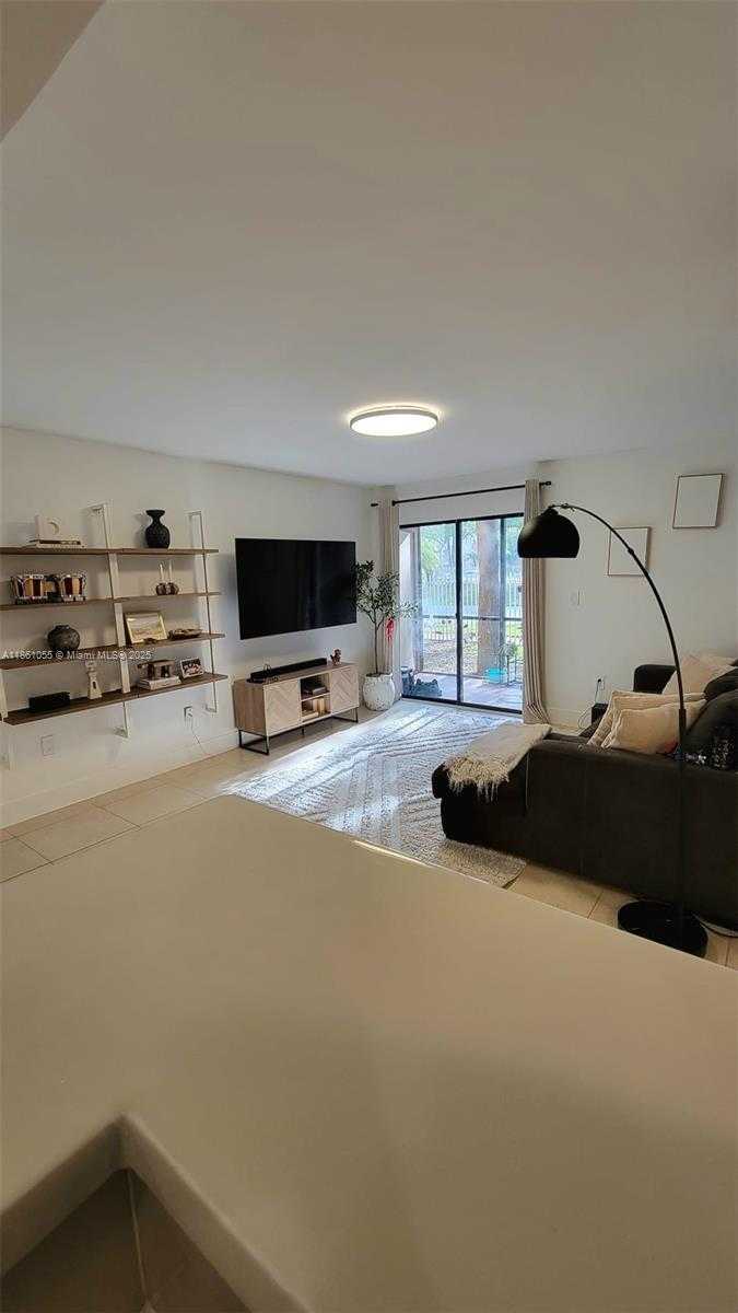 Small Image of 10670 SOUTH WEST 156TH PL #313, Miami Number 5