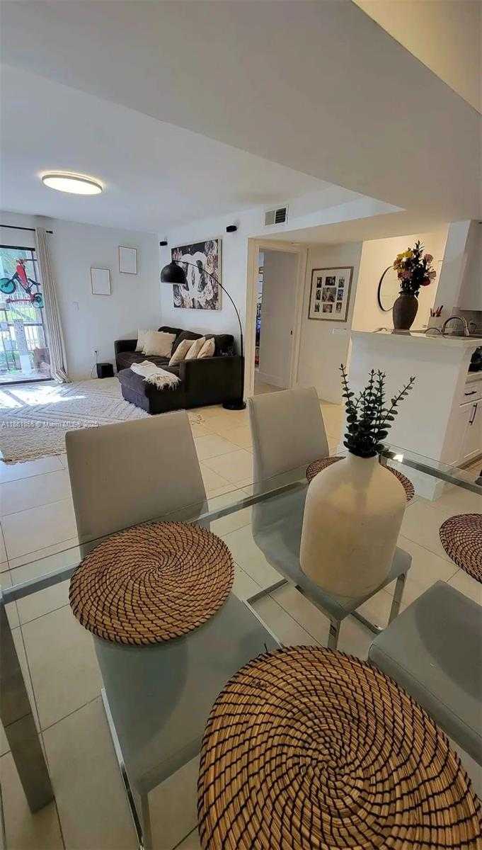Small Image of 10670 SOUTH WEST 156TH PL #313, Miami Number 7