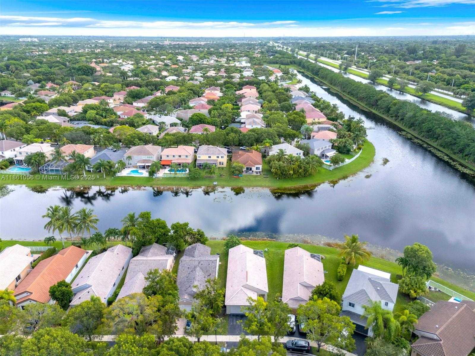 Small Image of 4366 MAHOGANY RIDGE DR, Weston Number 30
