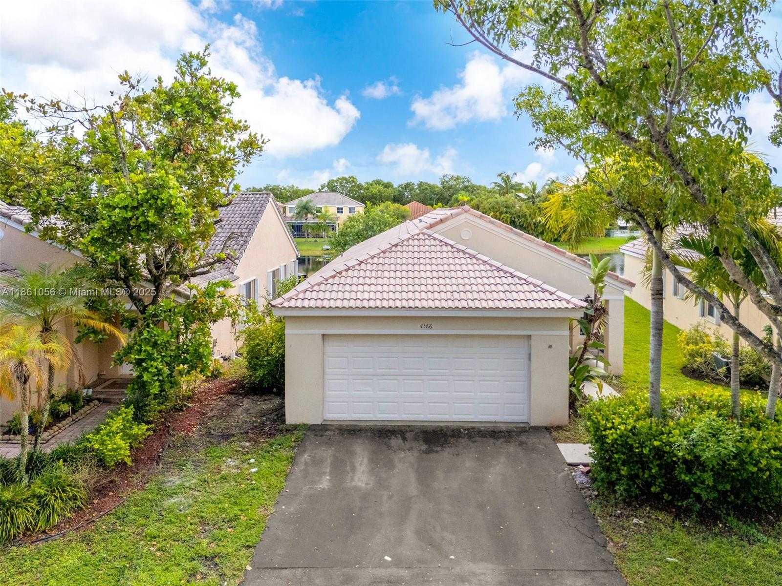 Small Image of 4366 MAHOGANY RIDGE DR, Weston Number 34