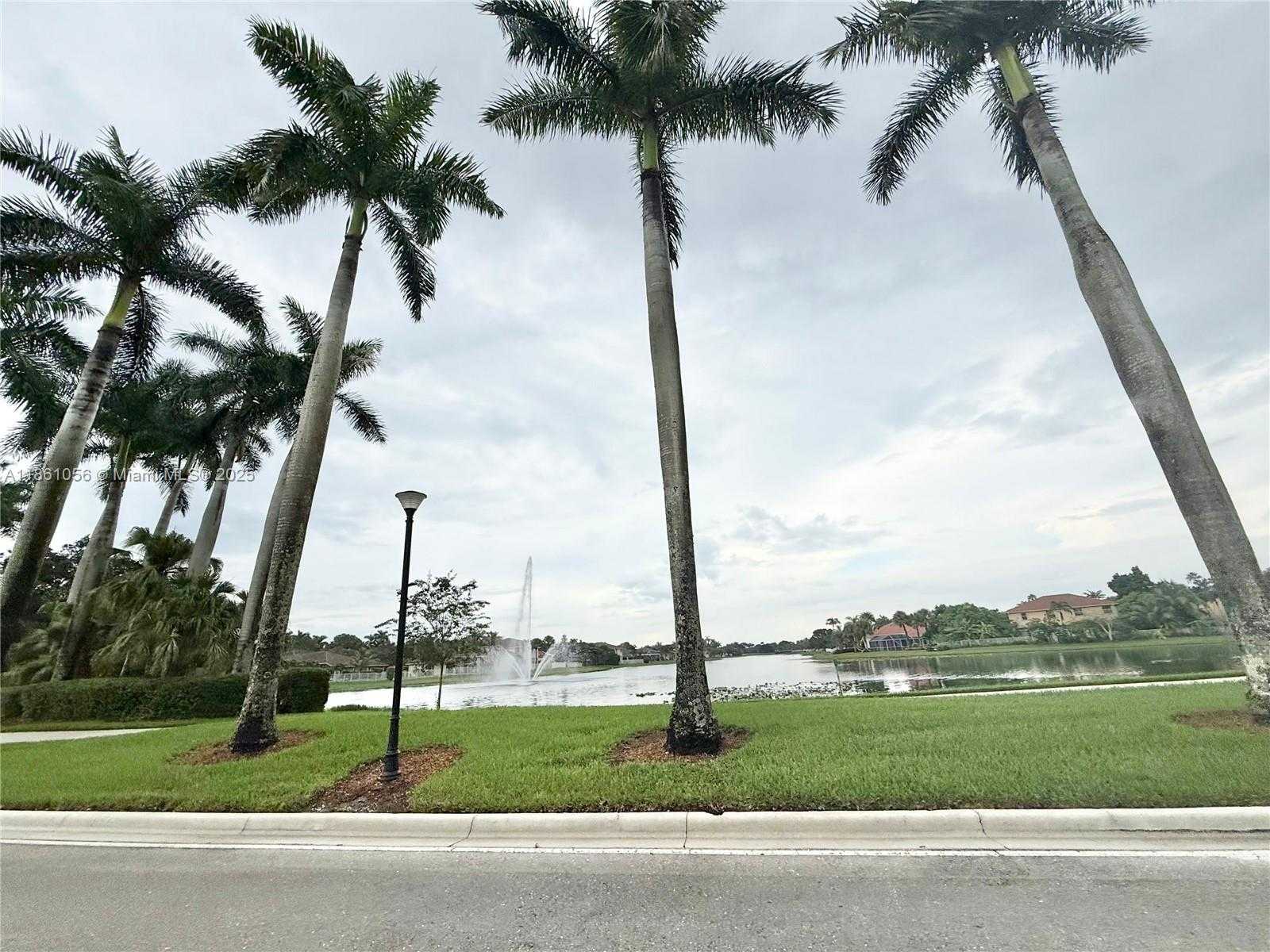 Small Image of 4366 MAHOGANY RIDGE DR, Weston Number 53
