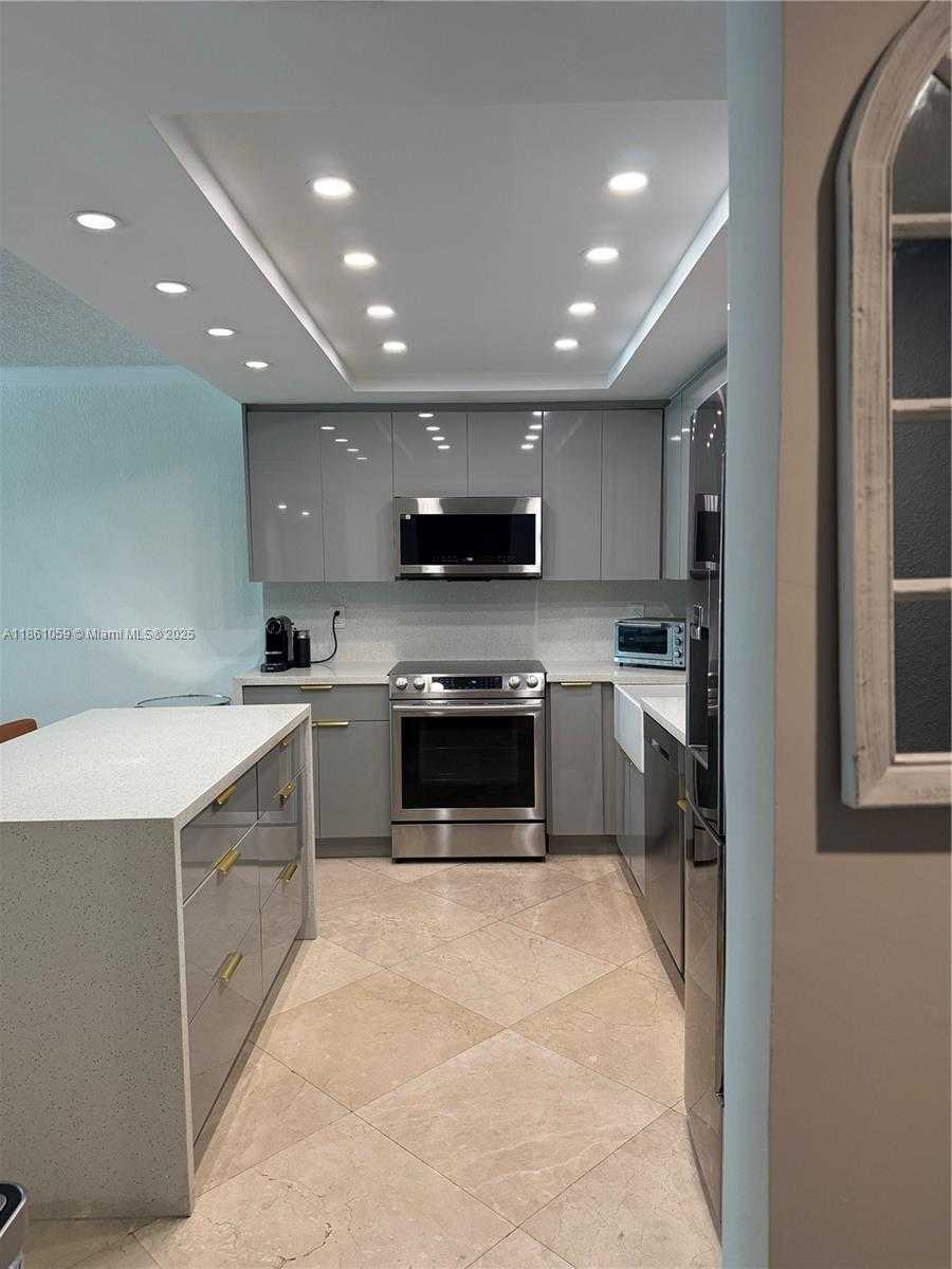 Small Image of 19380 COLLINS AVE #304, Sunny Isles Beach Number 5