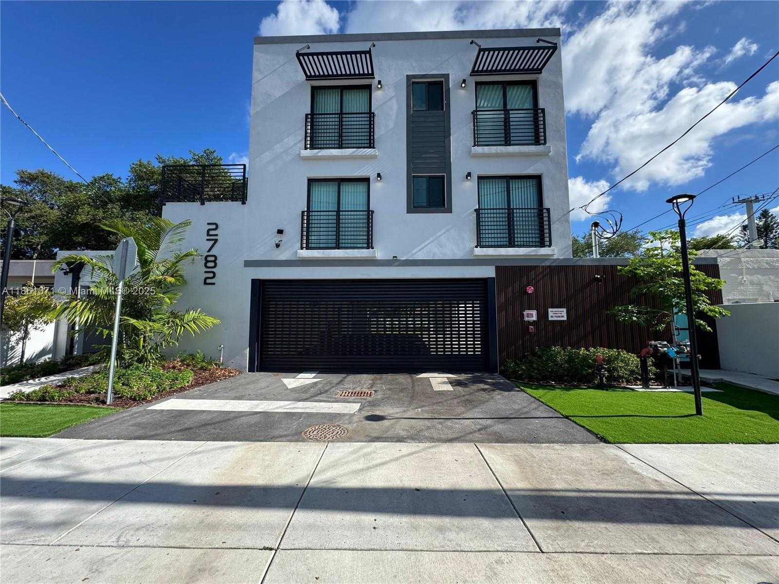 Small Image of 2782 NORTH WEST 46TH ST #1, Miami Number 3