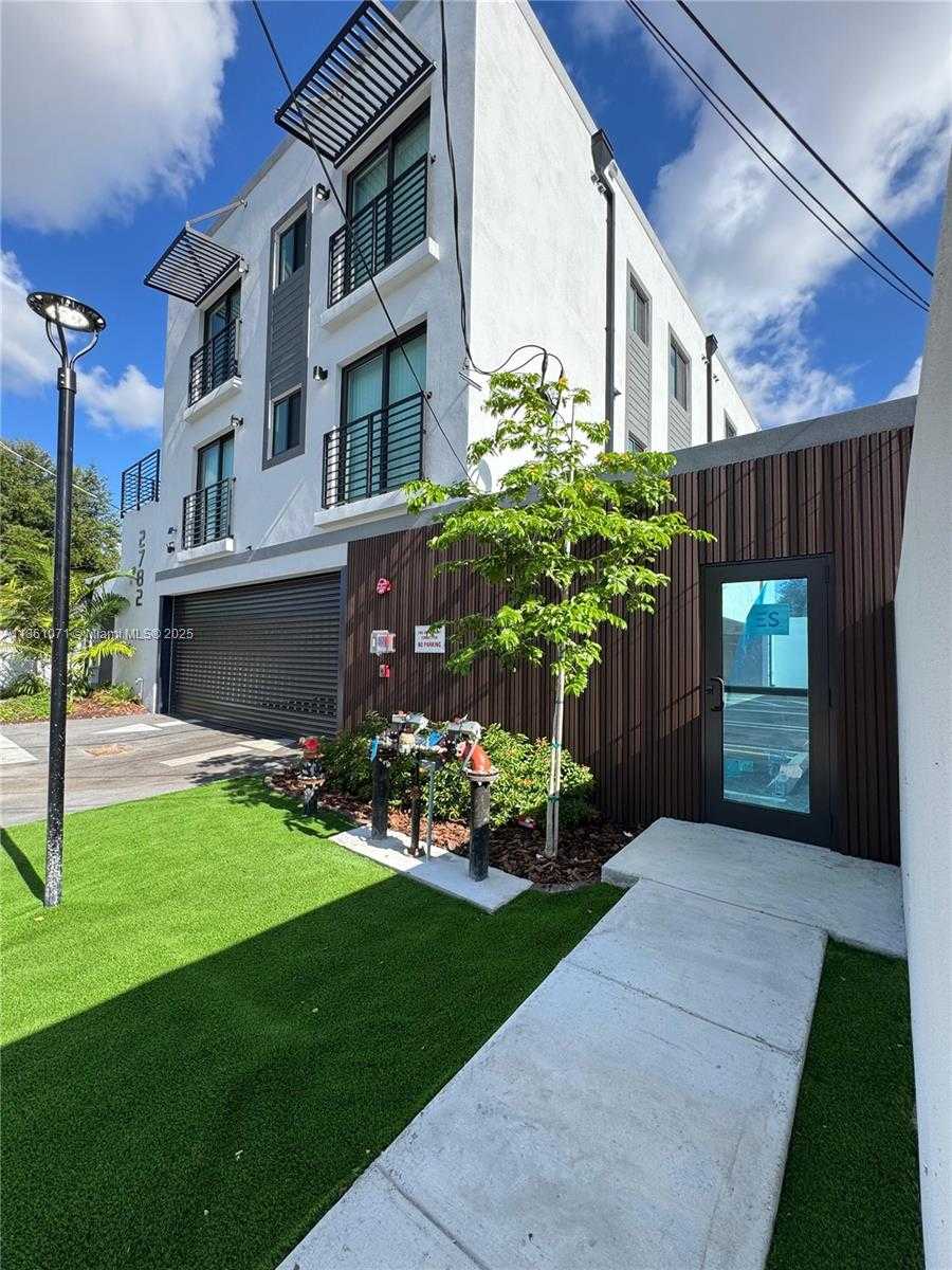 Small Image of 2782 NORTH WEST 46TH ST #1, Miami Number 4