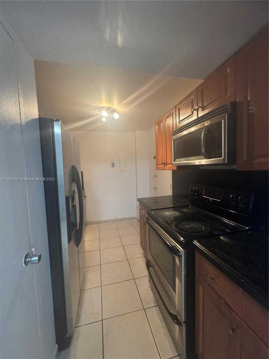 Small Image of 1865 79TH ST CSWY #6N, North Bay Village Number 7
