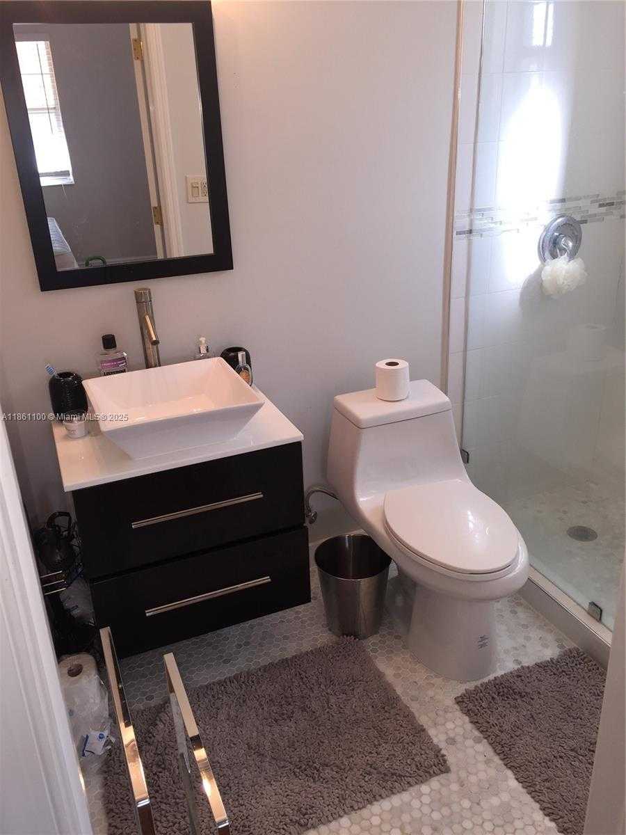 Small Image of 1620 PENNSYLVANIA AVE #206, Miami Beach Number 12