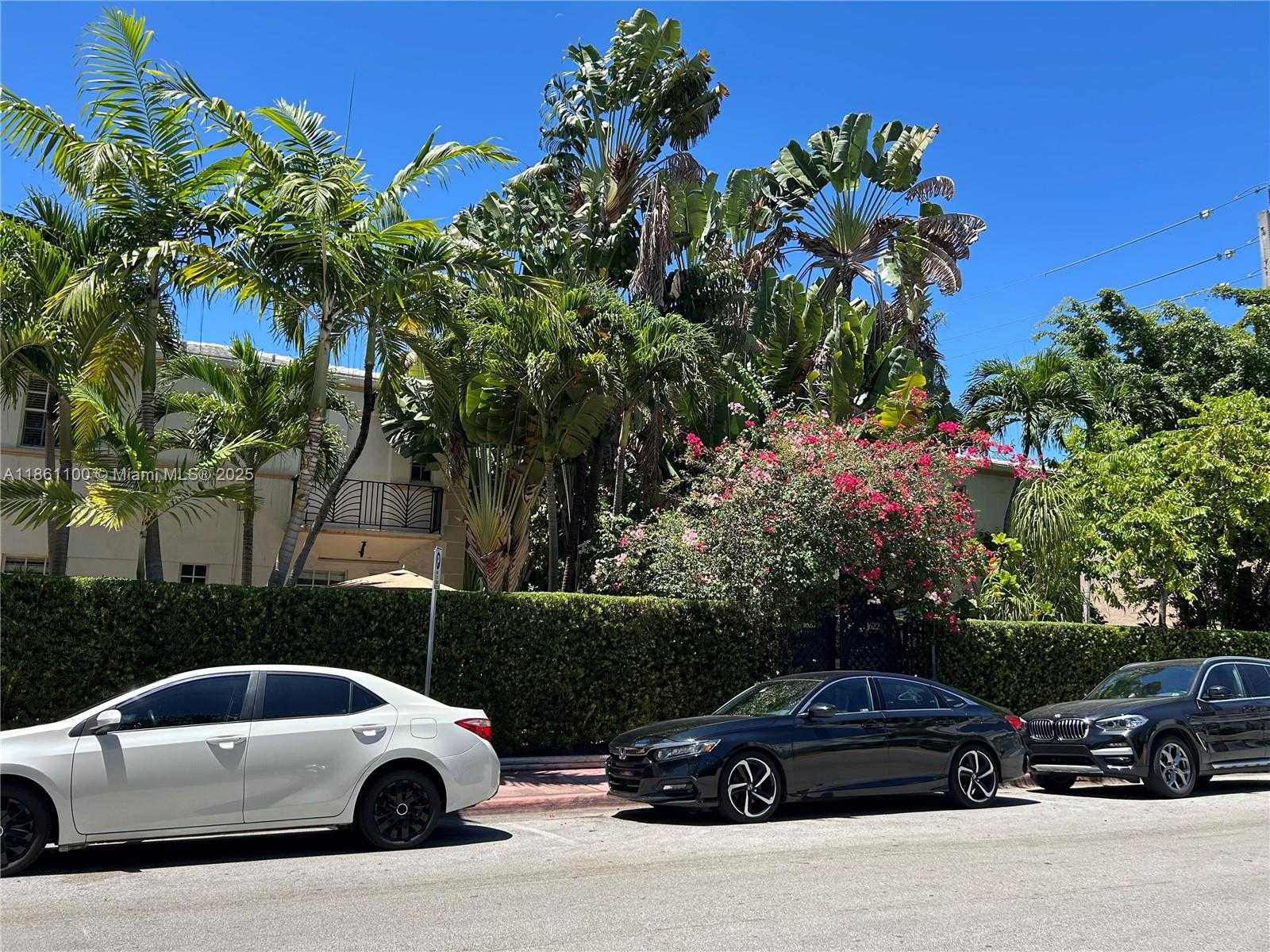 Small Image of 1620 PENNSYLVANIA AVE #206, Miami Beach Number 2