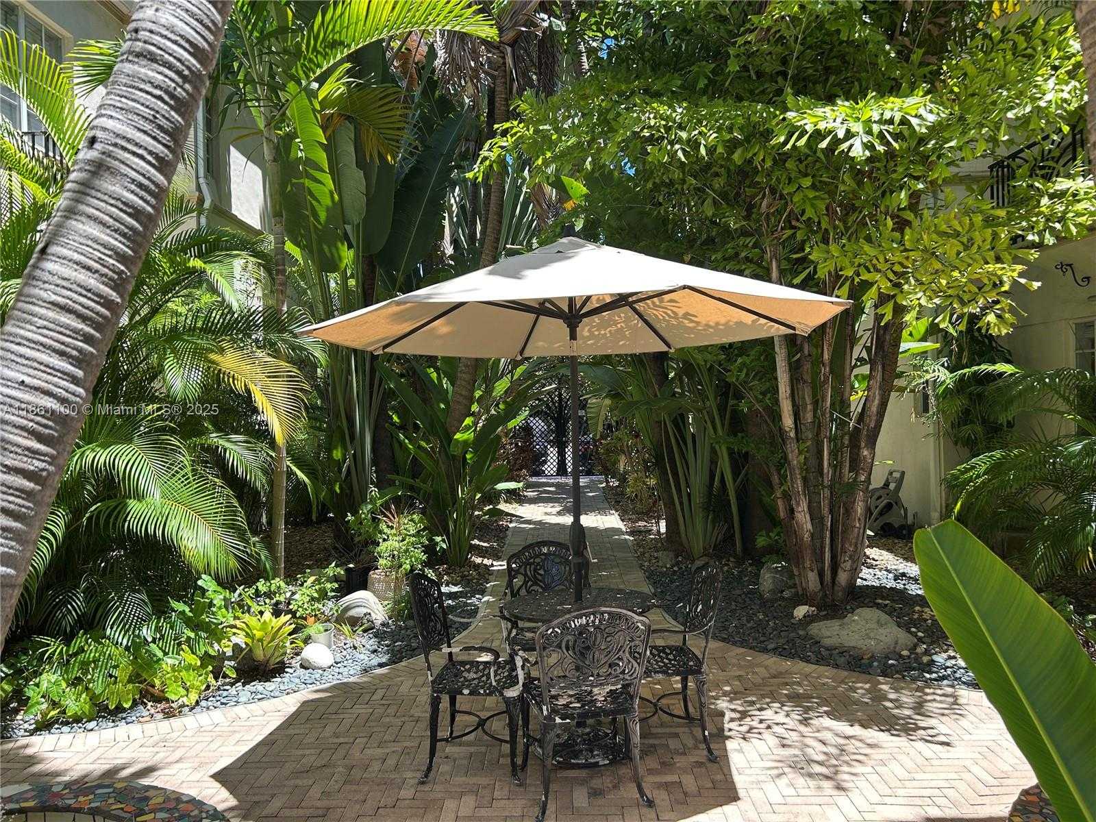 Small Image of 1620 PENNSYLVANIA AVE #206, Miami Beach Number 3