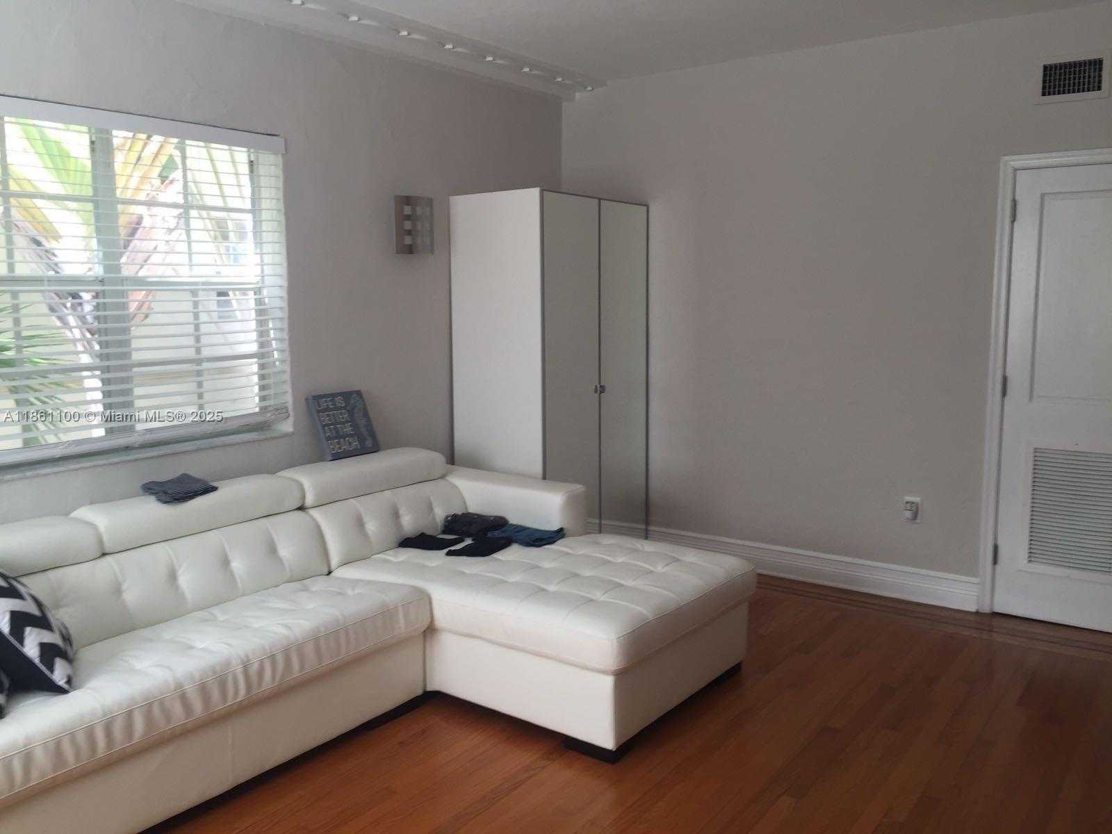 Small Image of 1620 PENNSYLVANIA AVE #206, Miami Beach Number 5