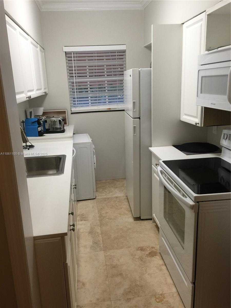 Small Image of 1620 PENNSYLVANIA AVE #206, Miami Beach Number 9