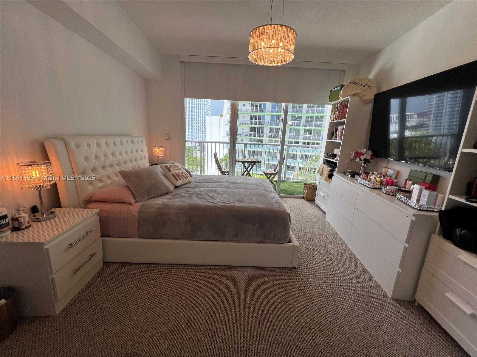 Small Image of 1750 NORTH BAYSHORE #1411, Miami Number 14