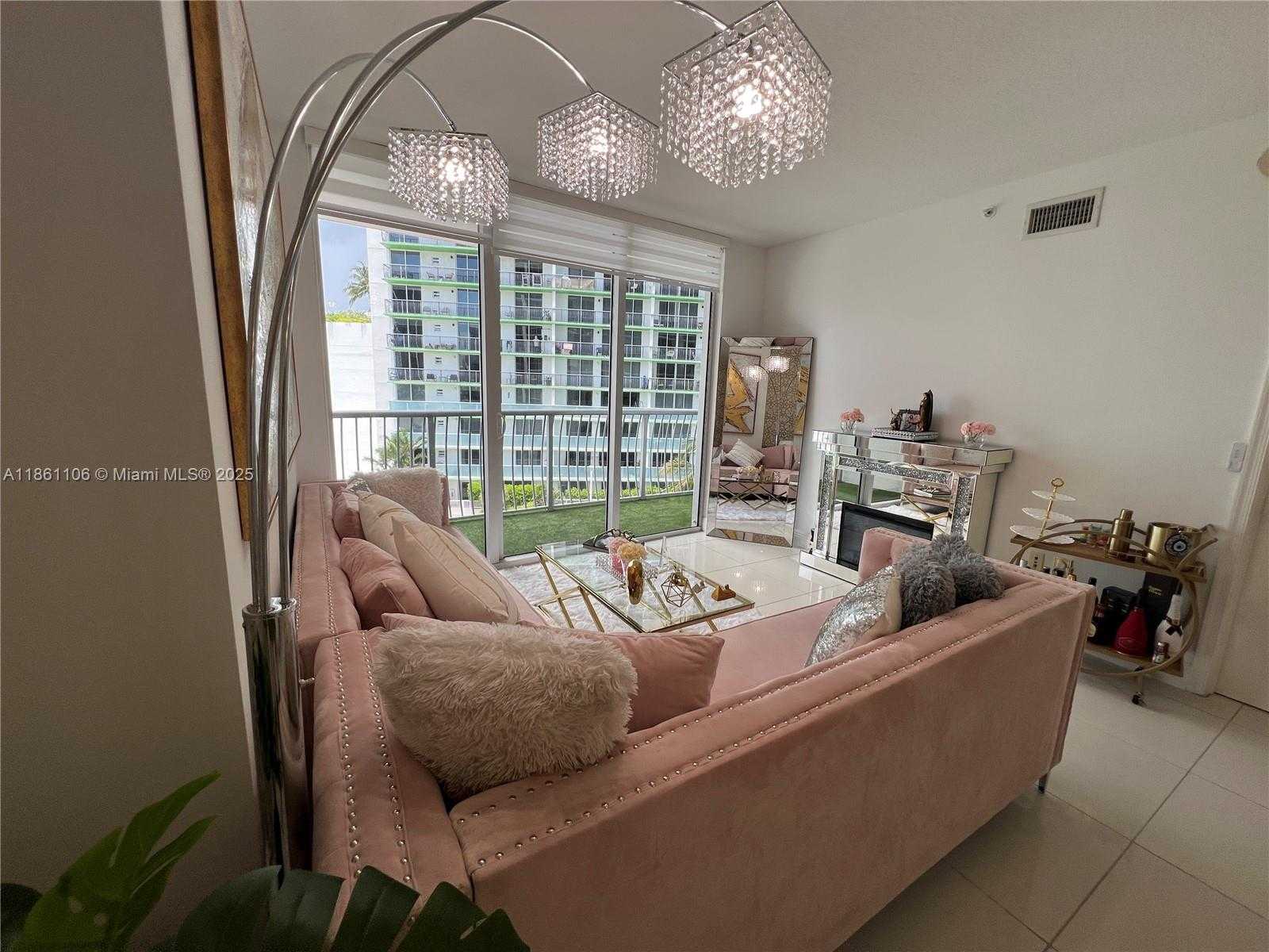 Small Image of 1750 NORTH BAYSHORE #1411, Miami Number 3