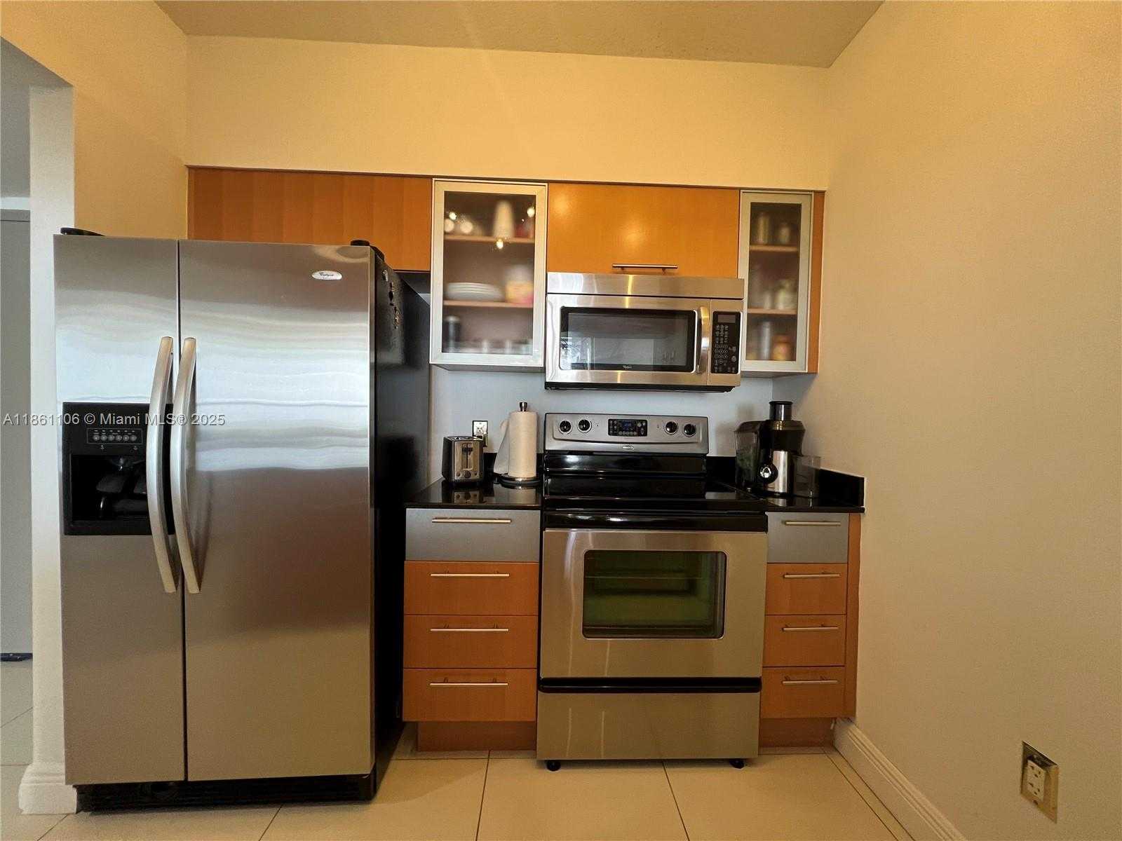 Small Image of 1750 NORTH BAYSHORE #1411, Miami Number 6