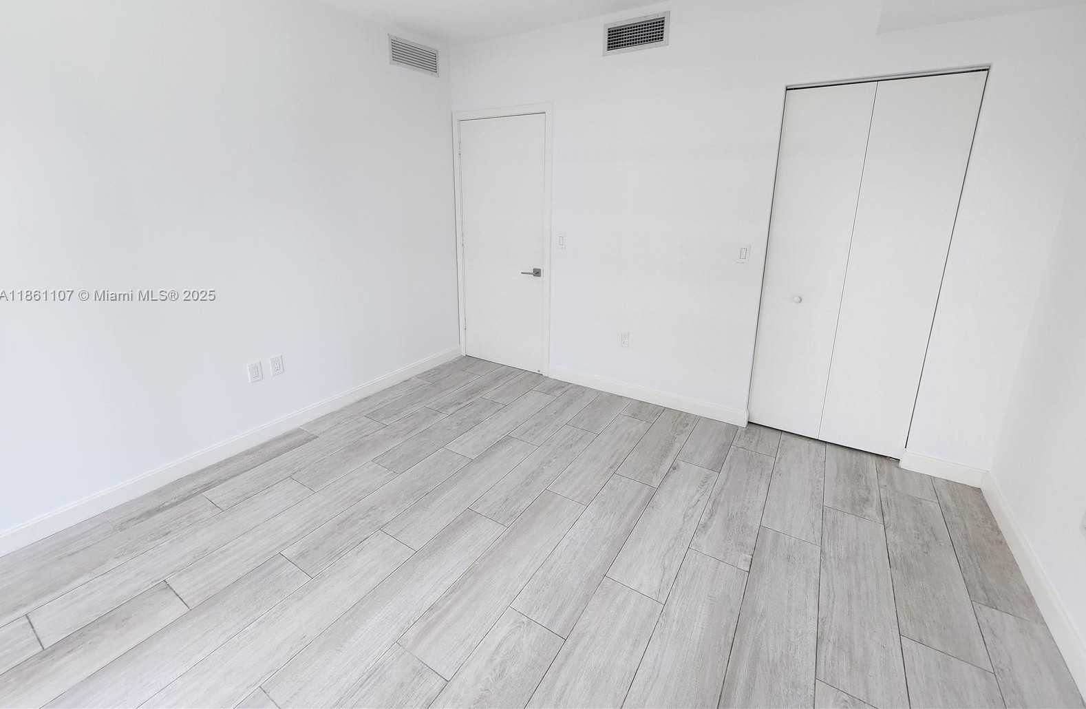 Small Image of 55 SOUTH WEST 9TH ST #1402, Miami Number 10