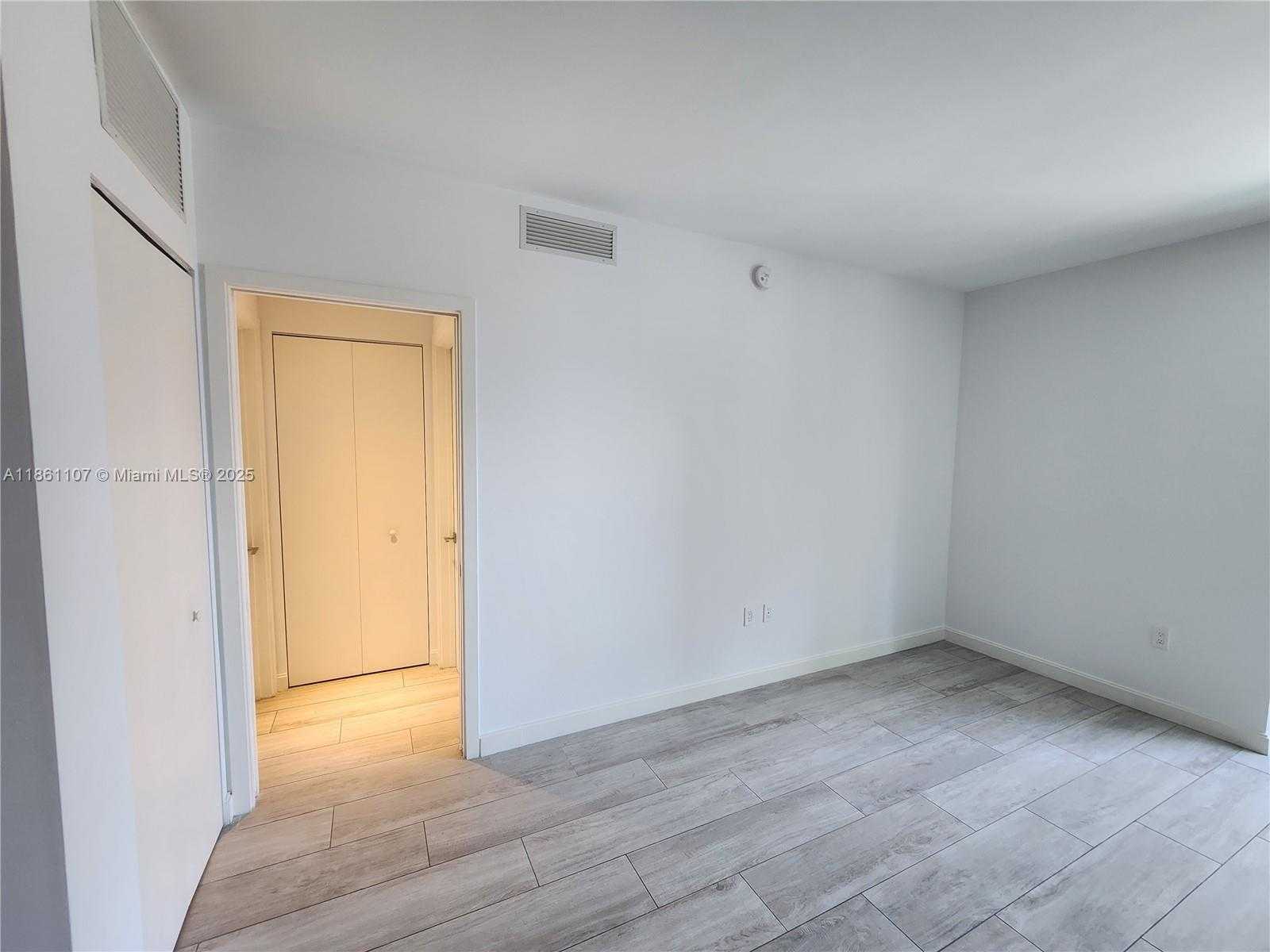 Small Image of 55 SOUTH WEST 9TH ST #1402, Miami Number 11