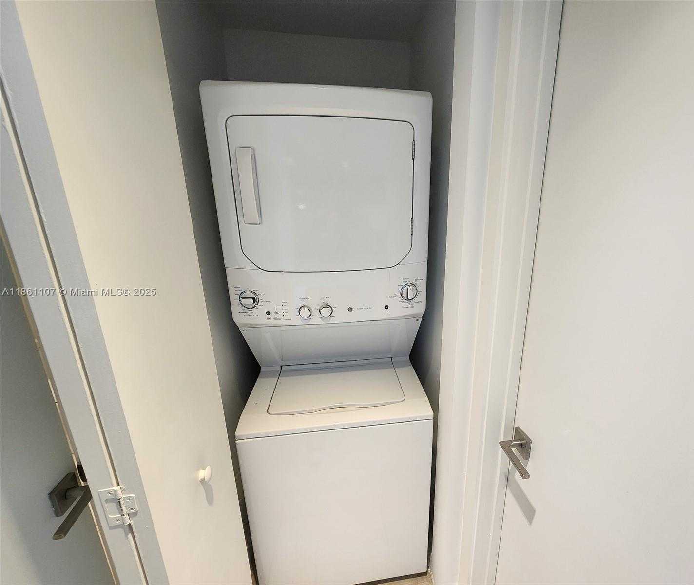 Small Image of 55 SOUTH WEST 9TH ST #1402, Miami Number 14